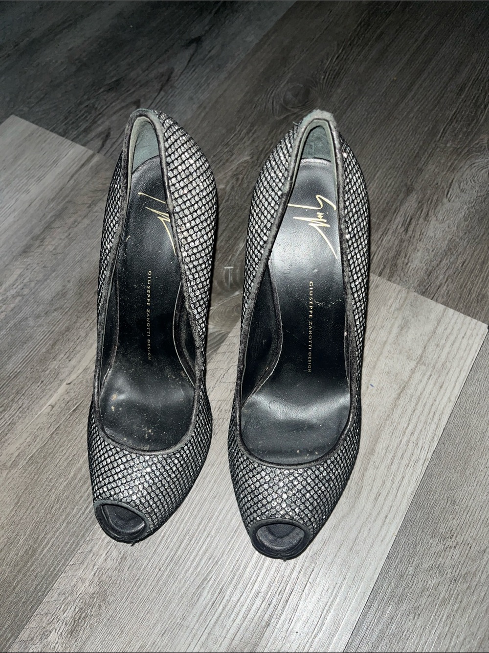 Giuseppe Zanotti Black Textured Peep-Toe Pumps